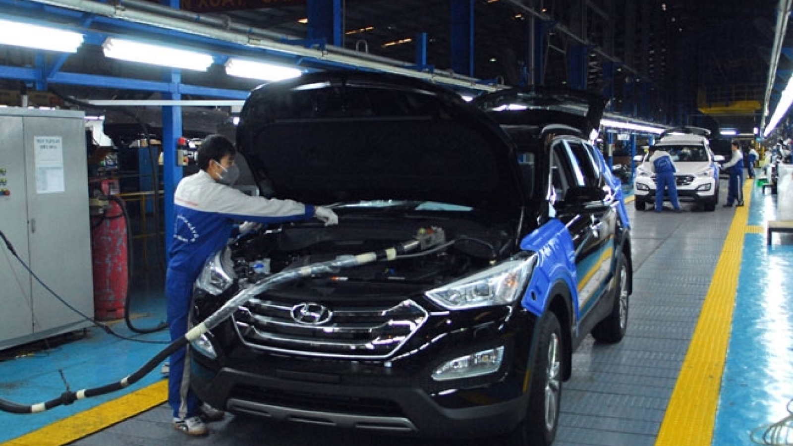 Car imports drop in February