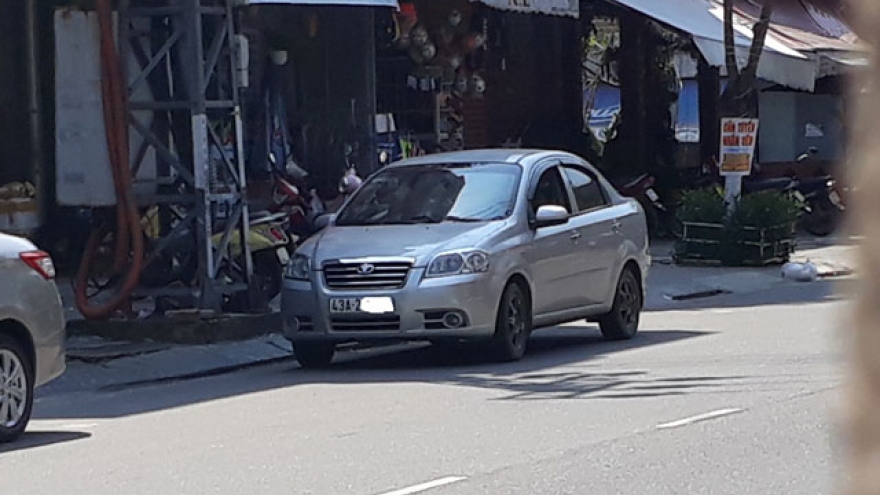 llegal Uber, Grab taxi operation rampant in Danang