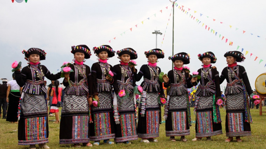 Photos capture essence of northwest Vietnam ethnic women 