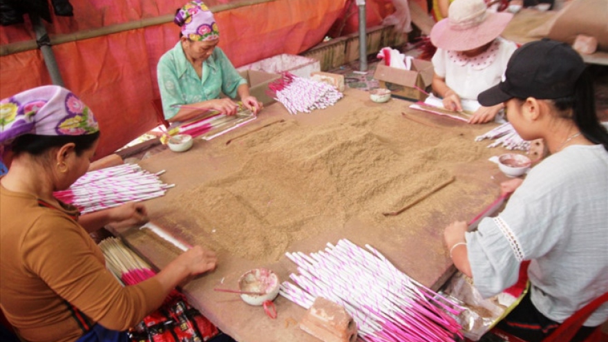 Quy Chau village boasts frankincense making tradition