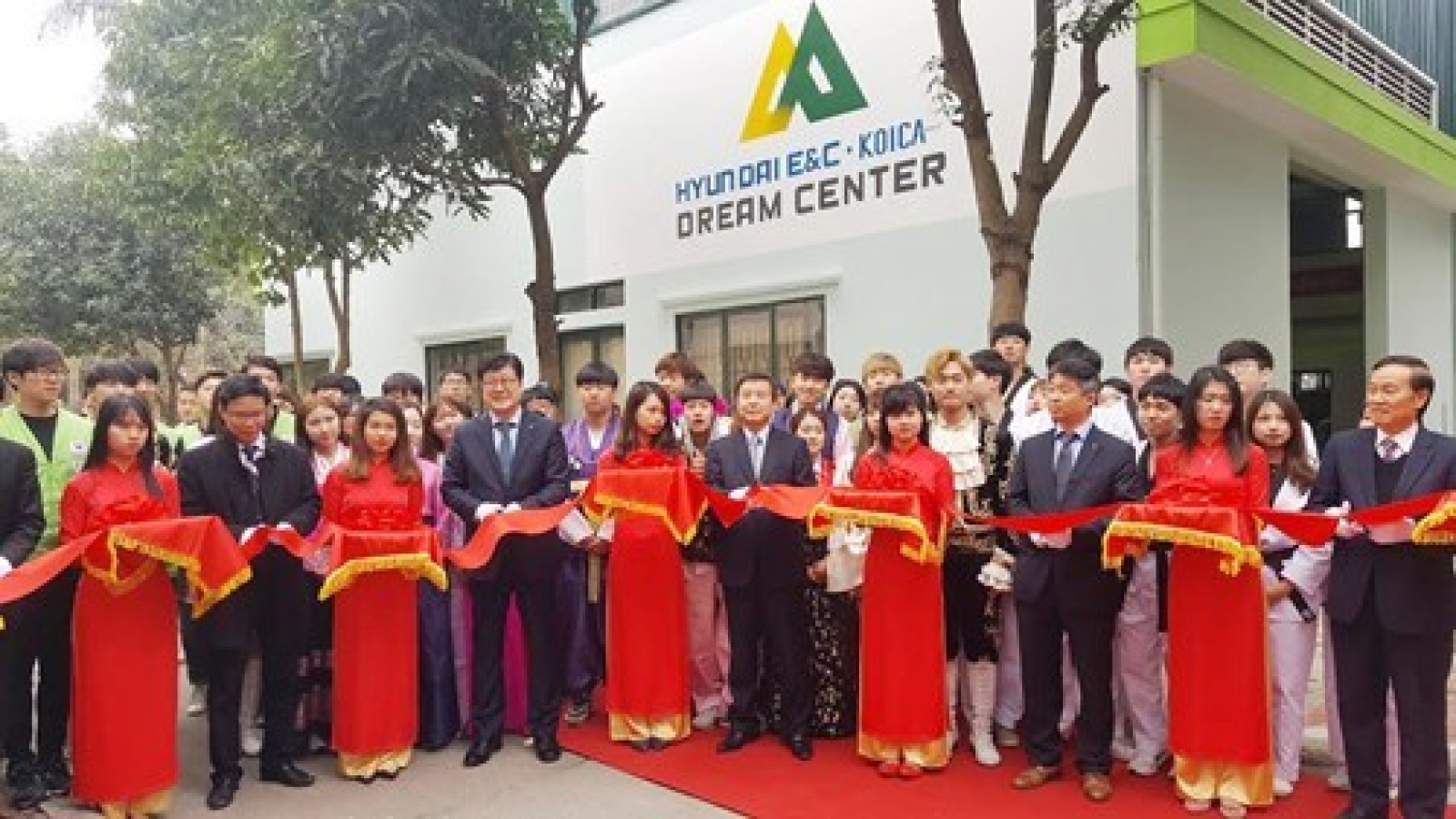 RoK firms fund vocational training for disadvantaged youths