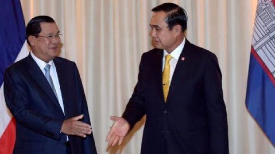 Thai, Cambodian PMs talk to promote multifaceted links