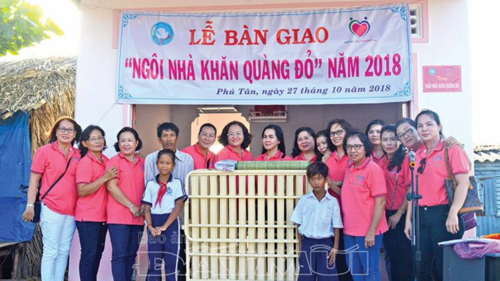 Red scarf houses inspire U Minh disadvantaged children to continue study