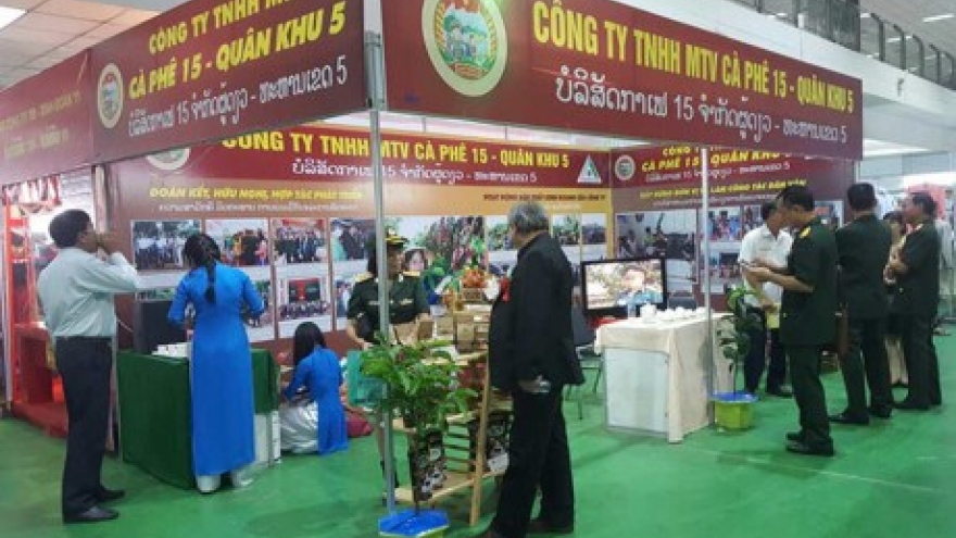 Vietnam-Laos Trade Fair opens to mark bilateral diplomatic ties