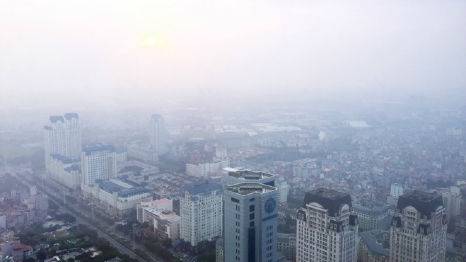 Warning signs as Hanoi releases daily pollution data for the first time