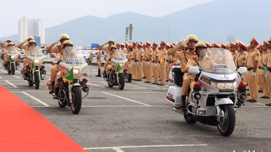 Nearly 800 traffic cops ready for APEC week in Da Nang