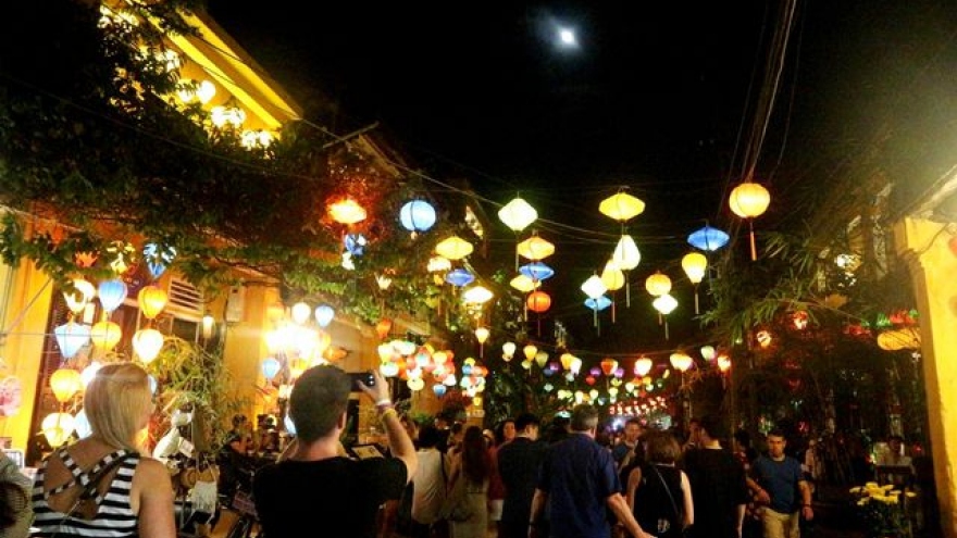 Hoi An enjoys boost as visitors flock to celebrate Int’l Day of Happiness 