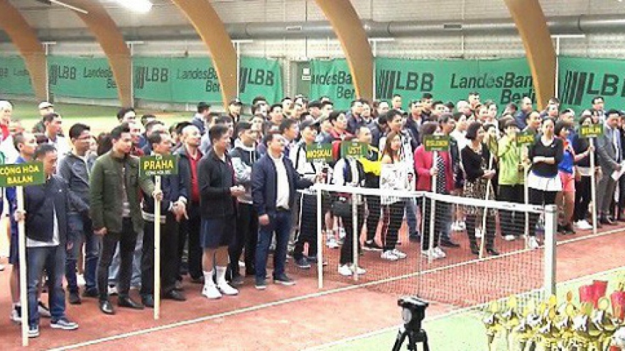 Berlin tennis tournament held for Vietnamese expats