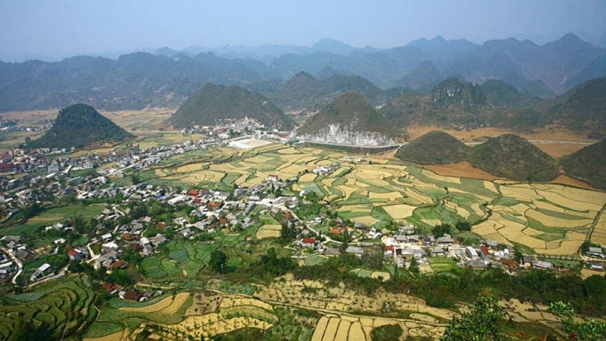 Discovering the twin mountains of Tam Son valley in Ha Giang