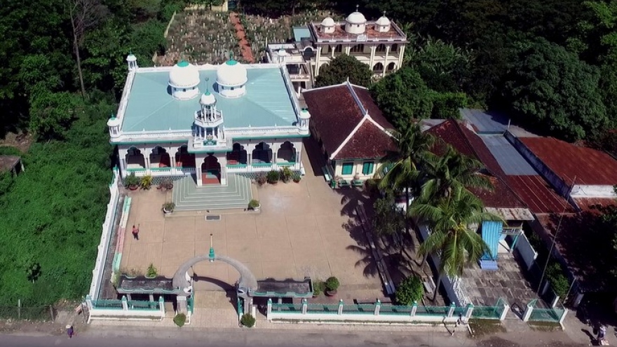 Cham ethnic villages shine with impressive cultural characteristics