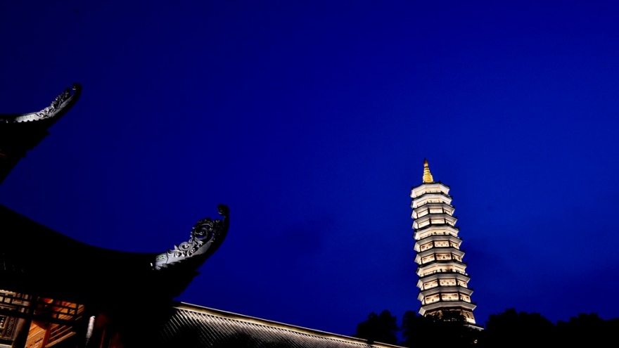 Breath-taking view from tallest tower in Southeast Asia