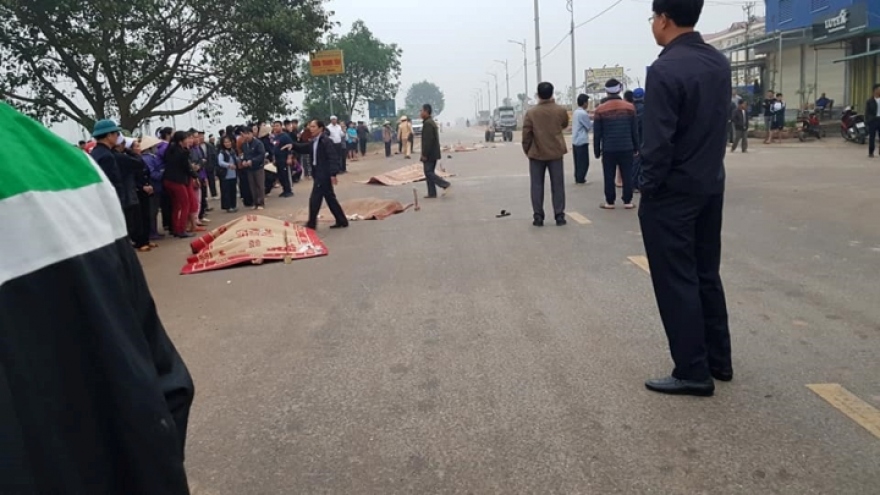 Seven dead and one injured in Vinh Phuc coach crash 
