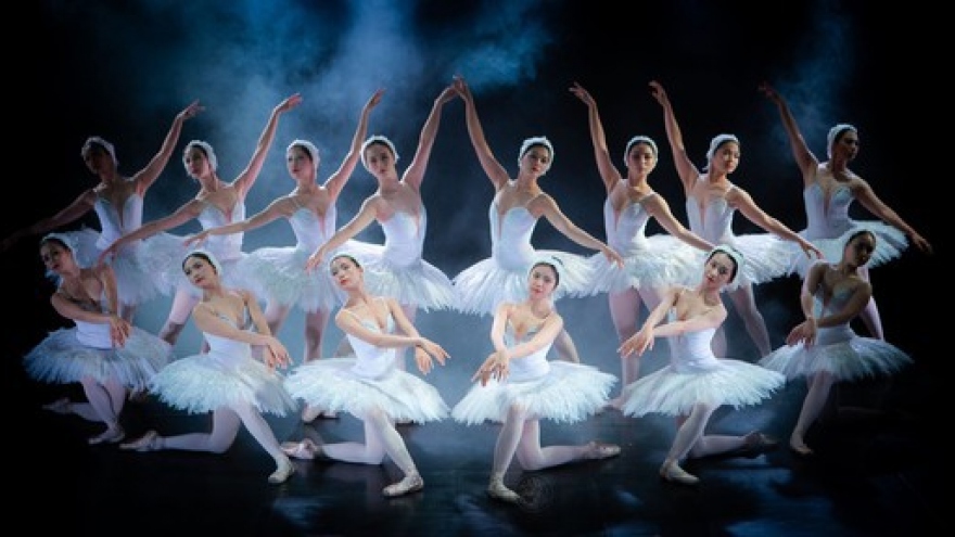 Tchaikovsky's masterpiece Swan Lake to be presented in Hanoi