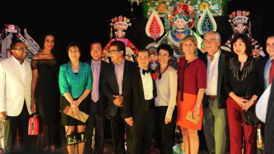 Tu Phu – Four palaces – “a must see show in Hanoi”