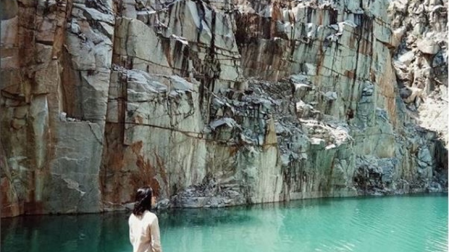 Stunning scenery of turquoise blue lake in Da Lat