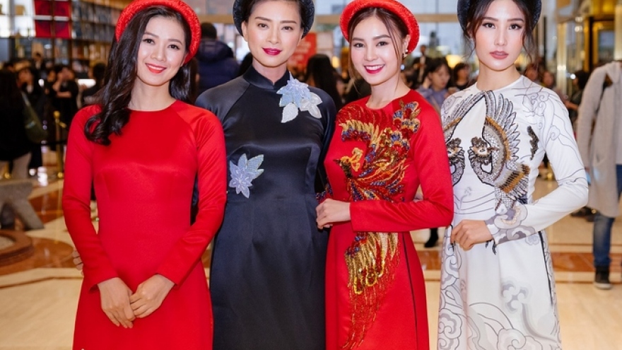 Vietnamese actresses attend Busan International Film Festival 