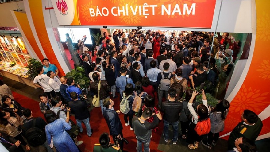 In photos: Journalists’ on-the-spot reporting 