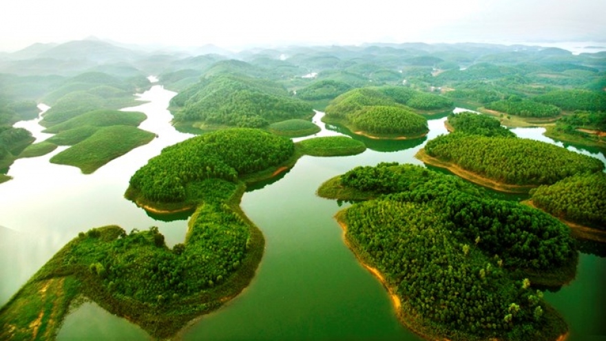 In photos: Floating season at Thac Ba Lake