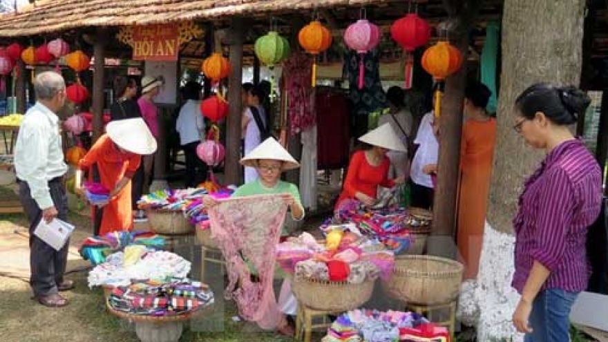 Hue traditional craft festival closes after five days