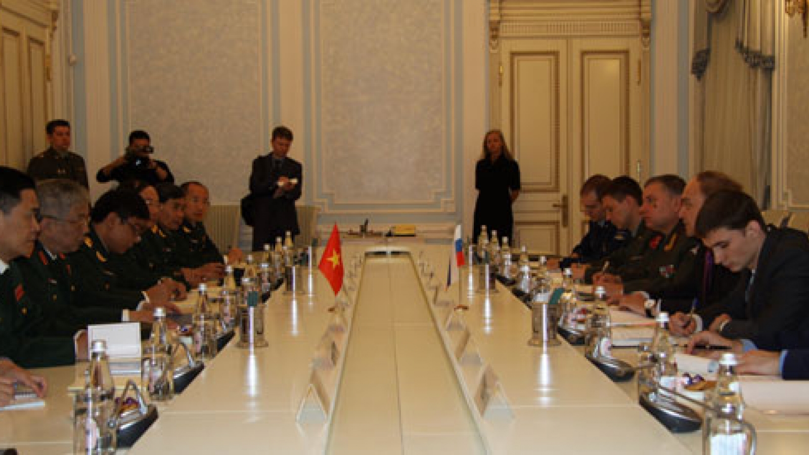 Malaysia, Vietnam share FDI attraction experience 
