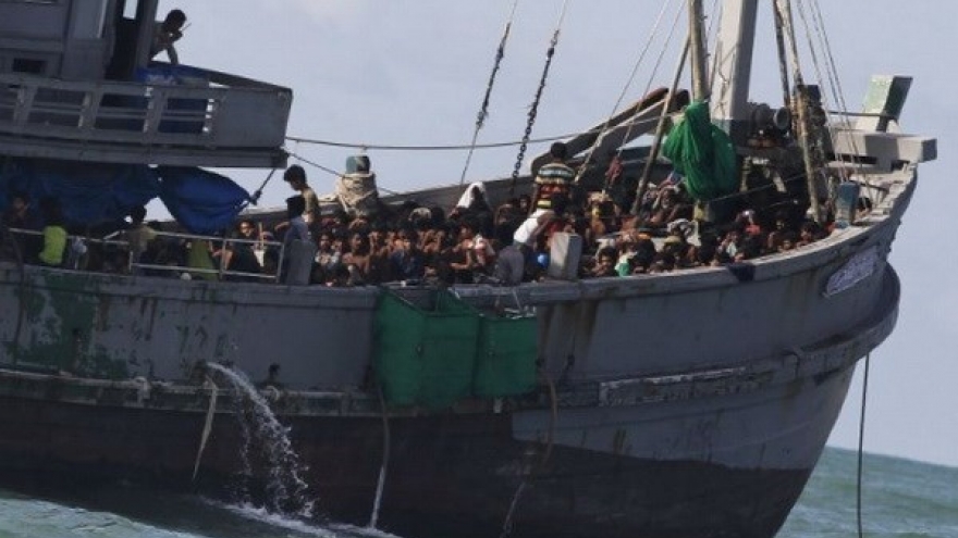 21 die in capsizing off Myanmar