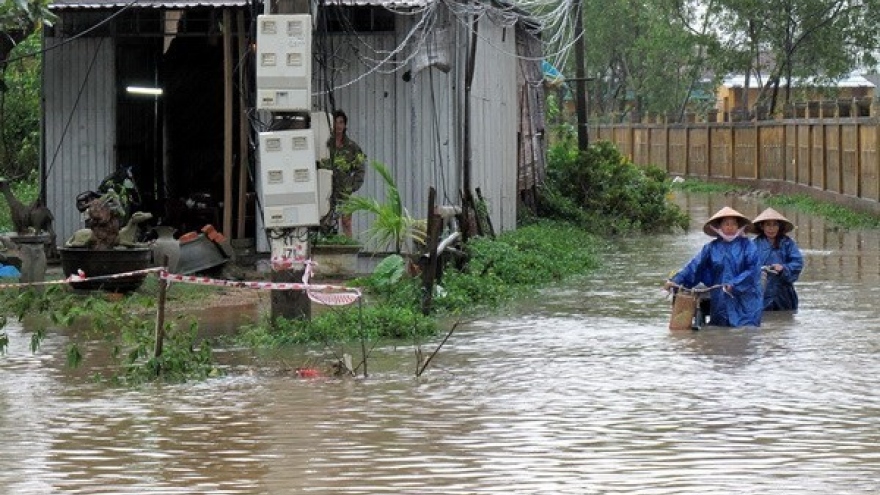 Over VND45.9 billion raised to support central flood victims