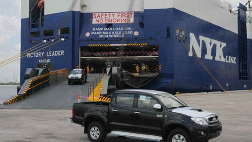 
        Auto market flooded with imports from Thailand, Indonesia
                              