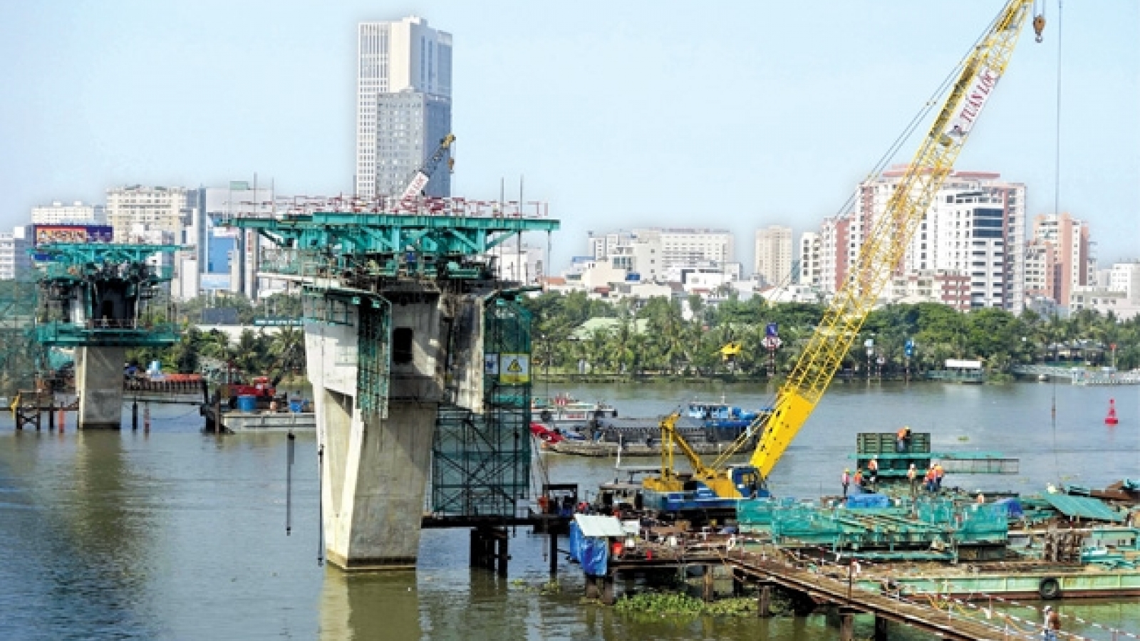 Real estate market warms up, but prices unchanged