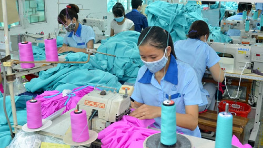 Garment exporters feel heat from regional rivals