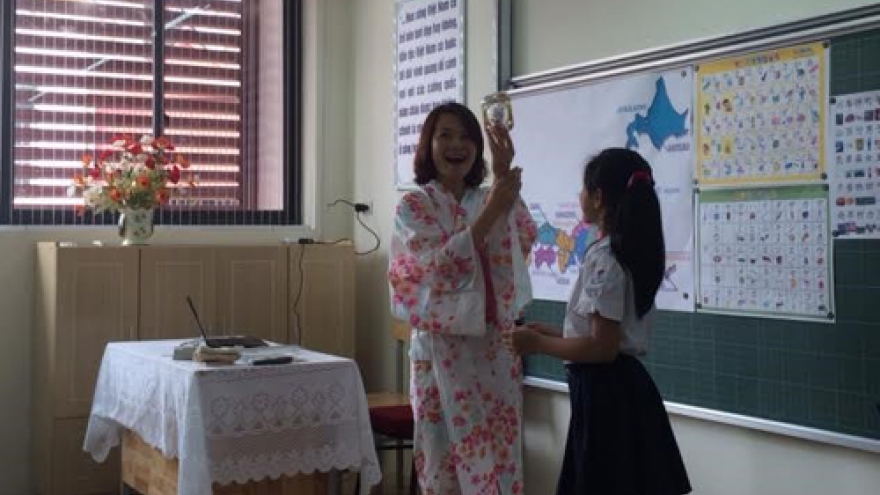 Hanoi launches pilot Japanese, Korean classes