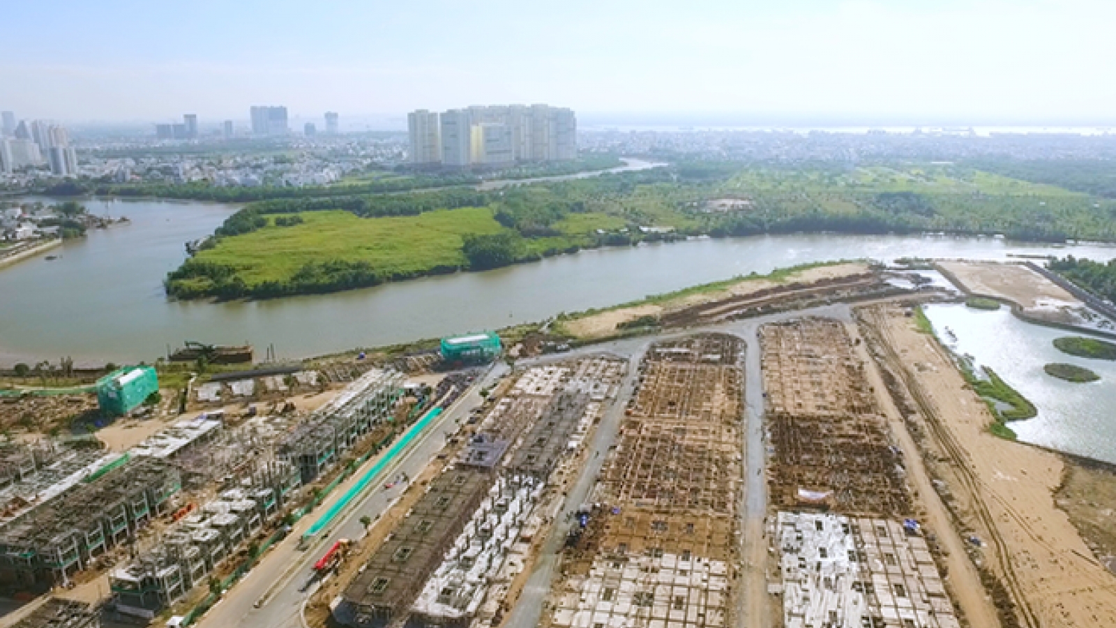 Encouraged by high profits, more investors jump into property market