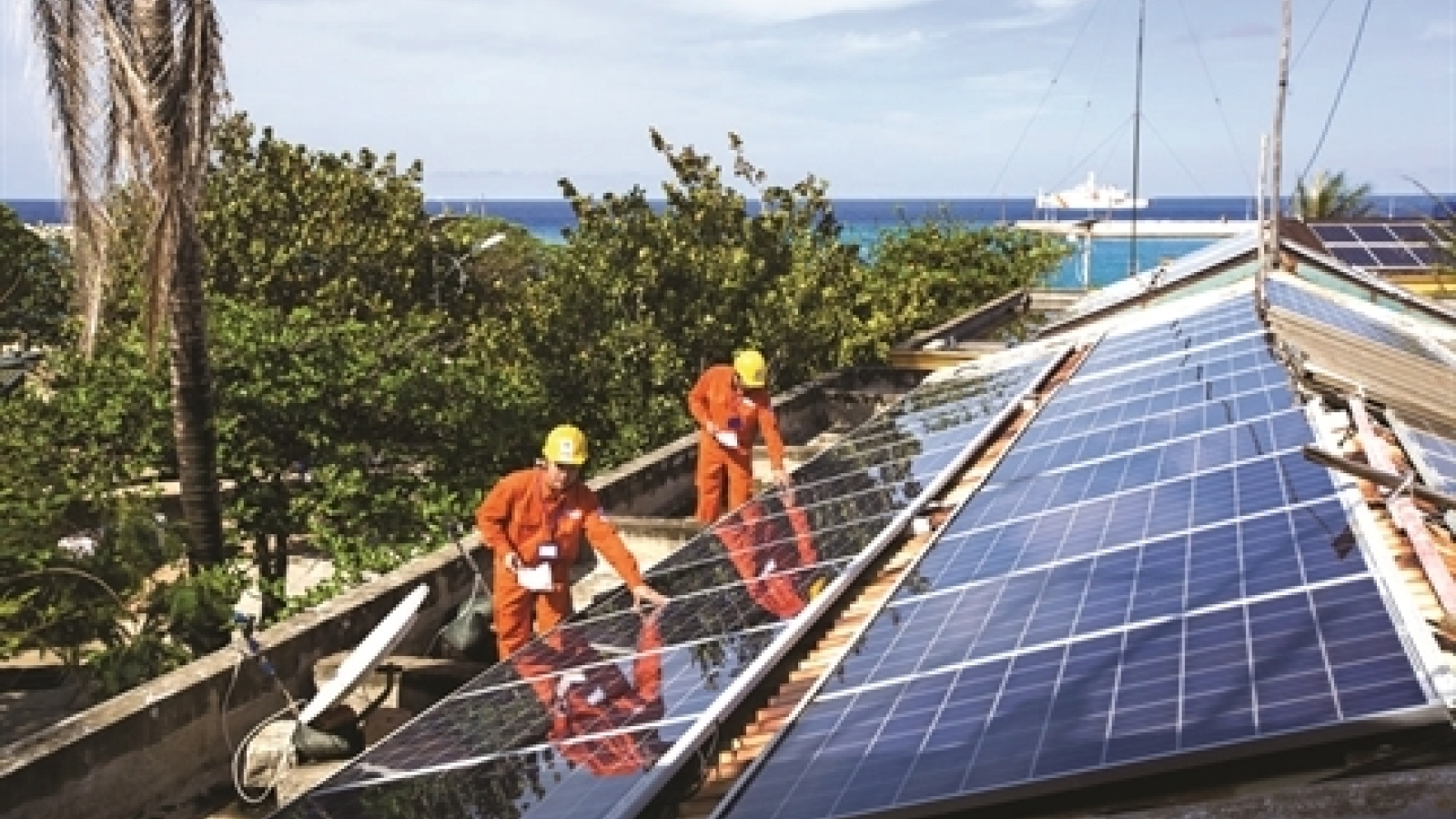 Generating electricity with solar panels