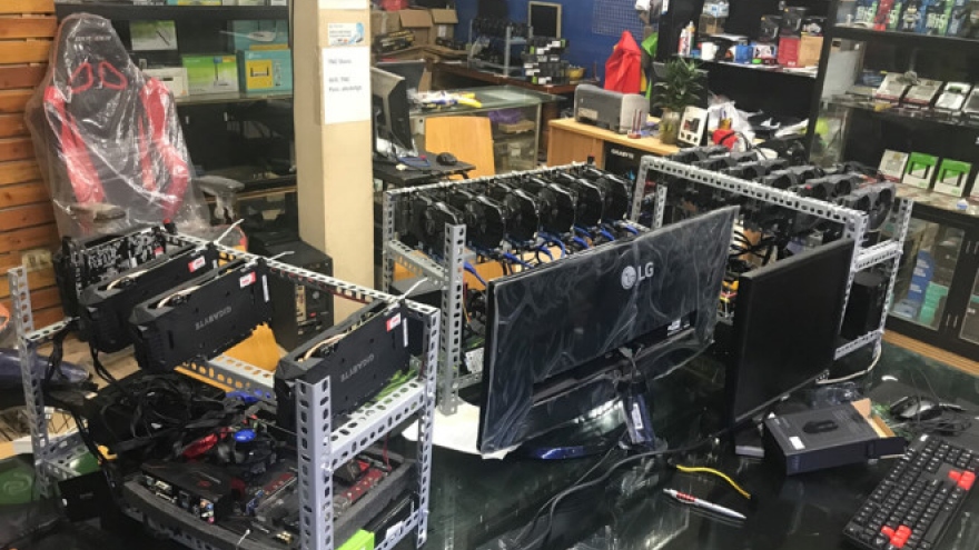 Computer component prices soar, bitcoin miners sell mining machines