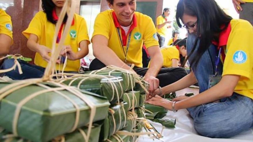 Banh Chung named among best rice dishes by Russian magazine