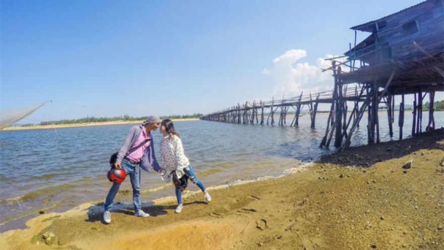 Hidden pathway to beauty of Nhat Tu Son