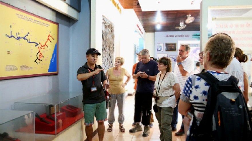 Tour guides join associations so they can keep their jobs