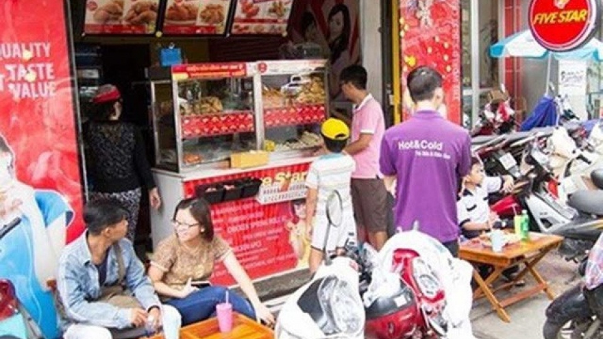 Foreign corporations jump into street-food shops market