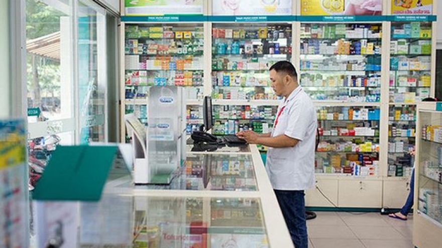 Drug retail market expands with new players