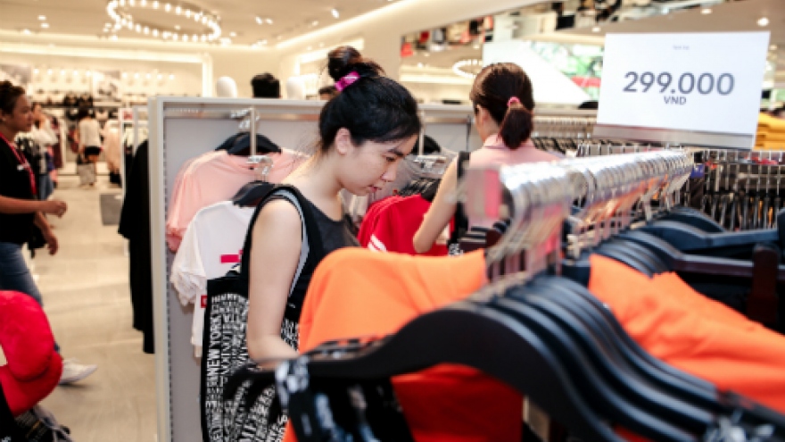 Vietnamese fashion brands wither away as designs remain stagnant
