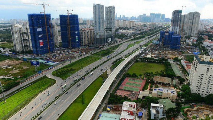 Vietnam vows to build smart cities despite huge challenges