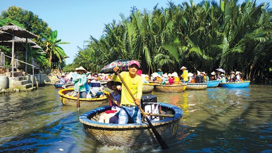 Online tourism businesses thrive in Vietnam