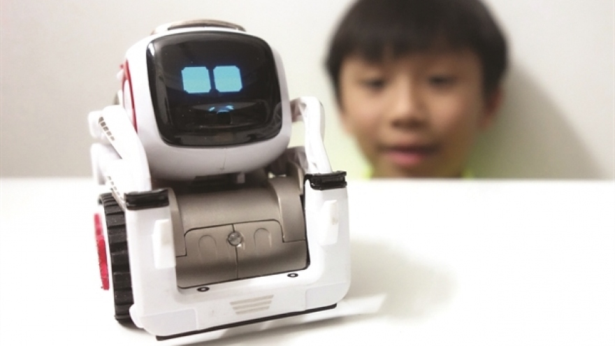 
        How is Vietnam applying artificial intelligence?
                              