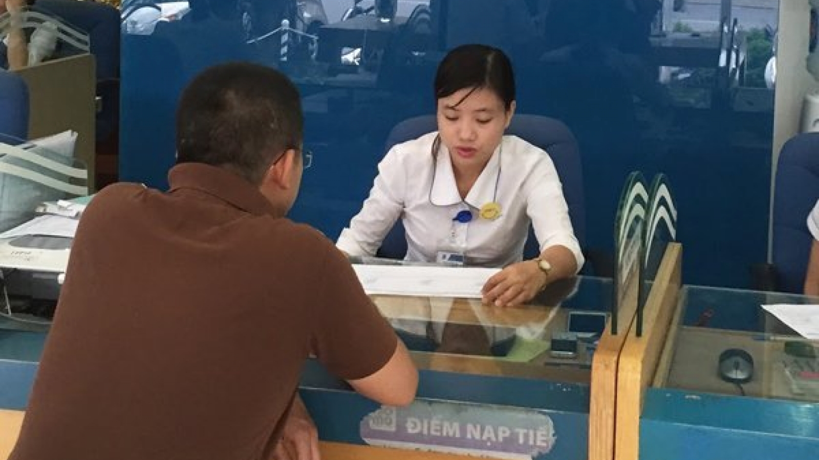 Viettel and VinaPhone set new deadline for user data updates