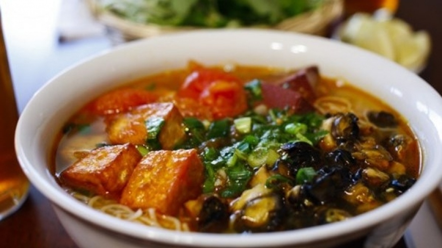 Snail noodle soup: A dish brings the breath of Hanoi