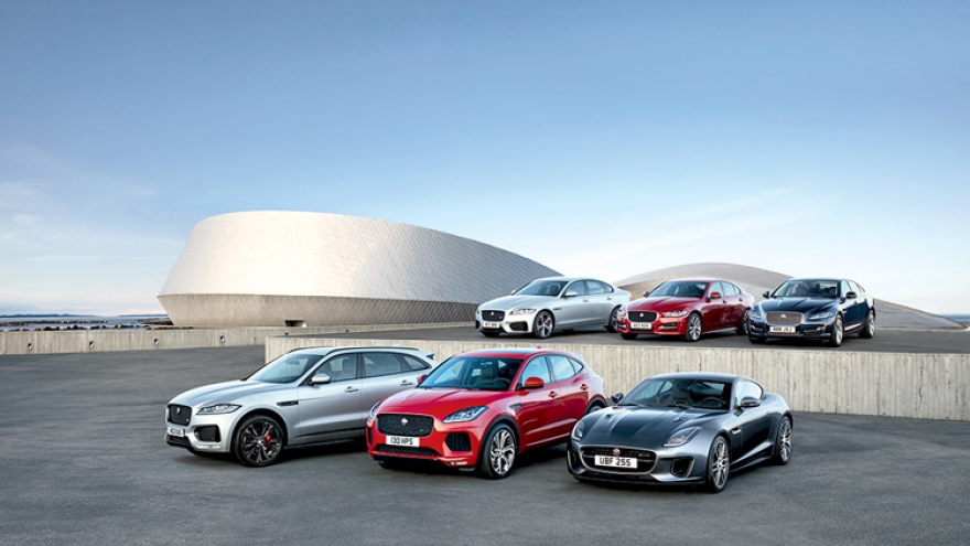 Automobile manufacturers race to expand distribution networks