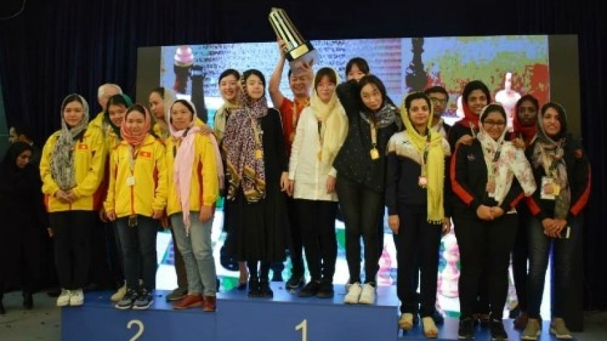 Vietnam’s women win silver at Asian team chess championship