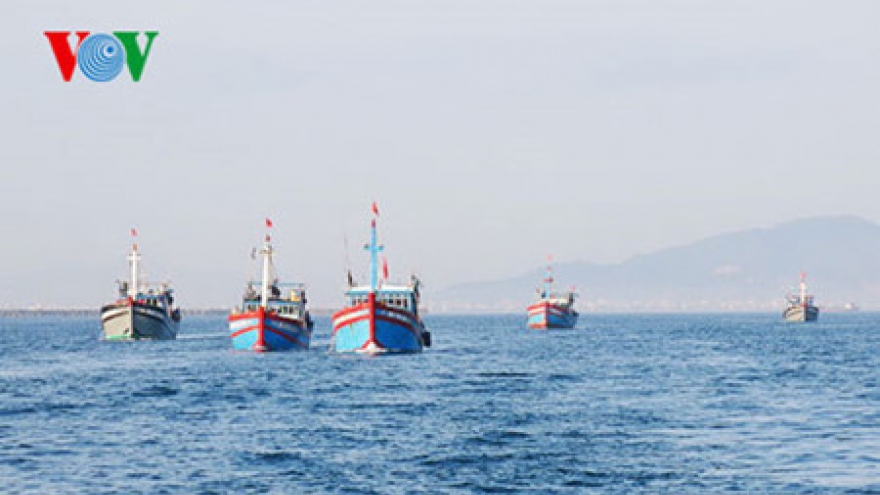 Persistently, resolutely protecting national sovereignty by peaceful measures