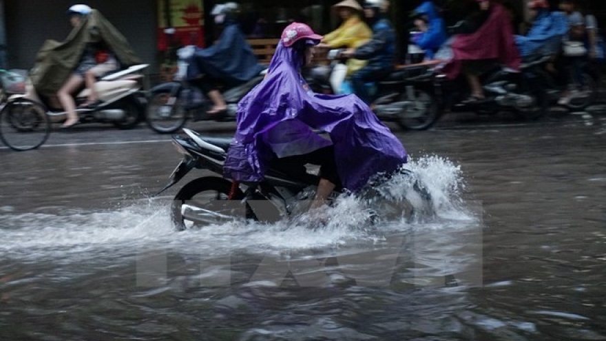 
        Unseasonal rains to drench central, southern regions in March
                              