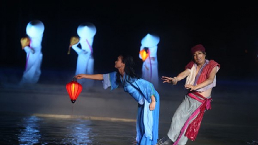 Hoi An outdoor entertainment show breaks two Vietnamese records