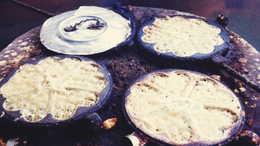 Eating your way through Vietnam beach town for a mouthwatering US$4